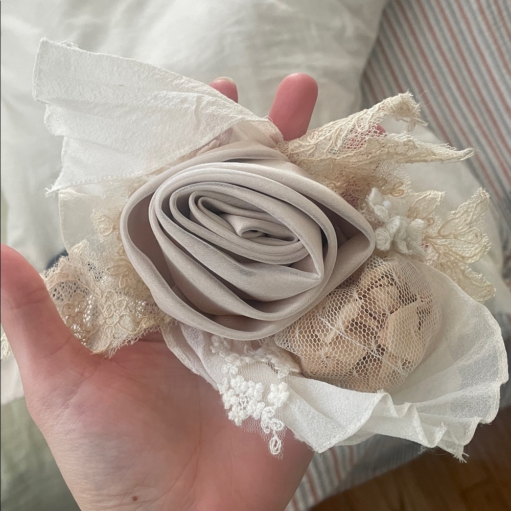 One of a kind handmade wedding dress - Picture 8 of 8